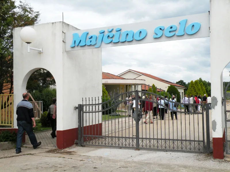 Majčino selo